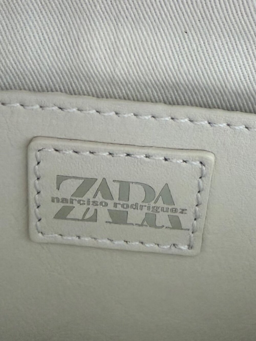 ZARA X NARCISO RODRIGUEZ LEATHER CLUTCH IN OYSTER WHITE - Never Used! - Picture 4 of 6
